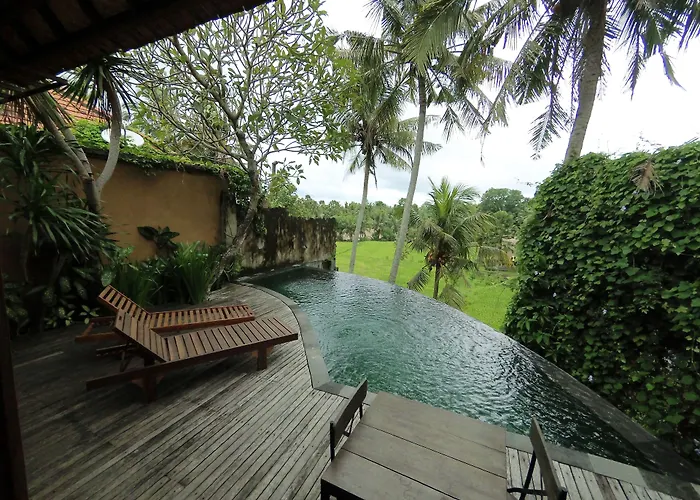 Motama Villa *